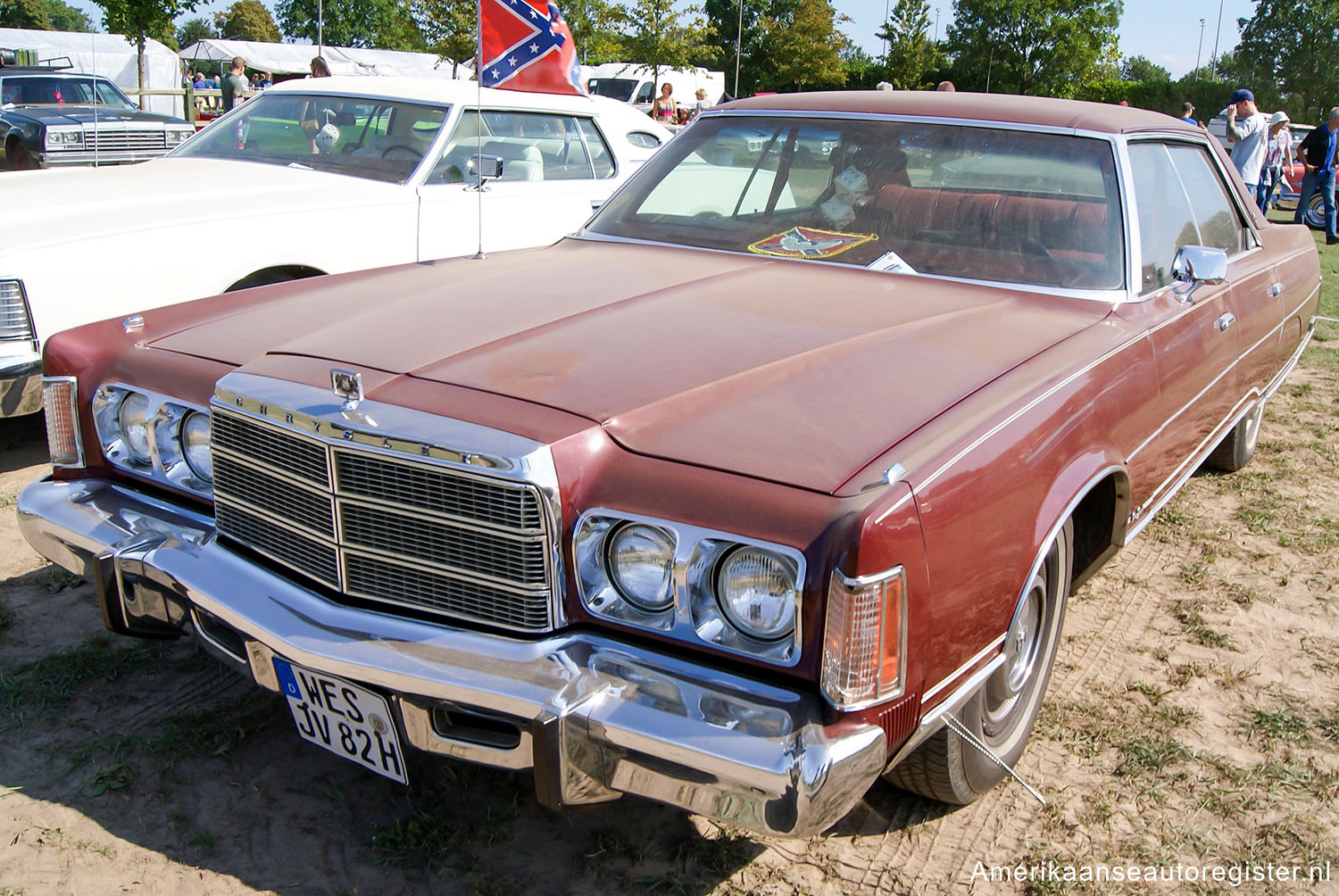 Chrysler New Yorker uit 1975